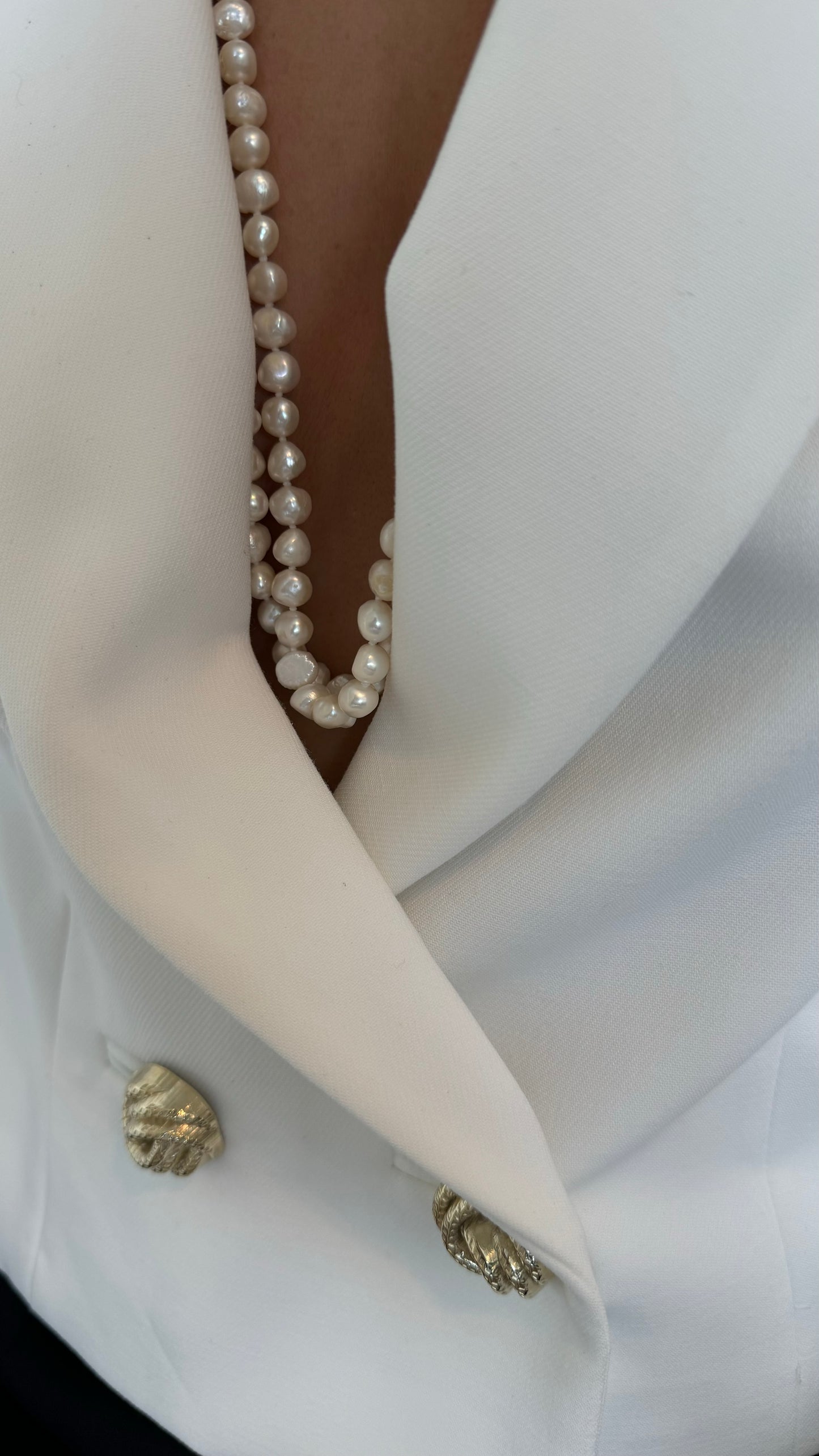 Nicola pearl necklace